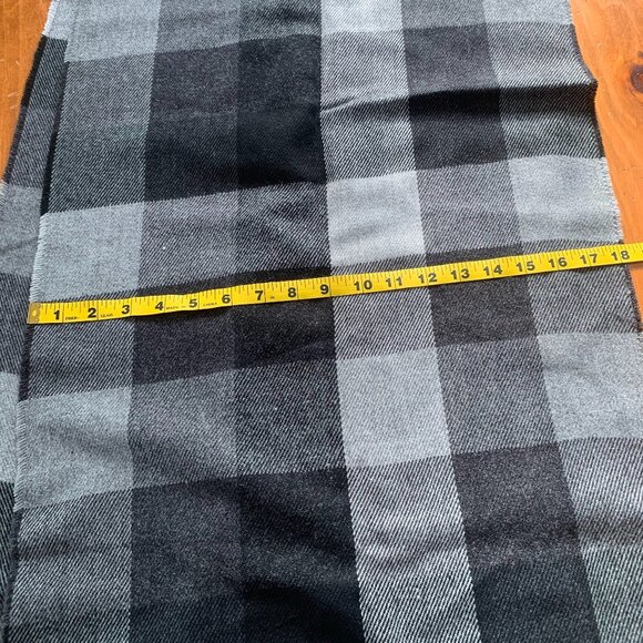 NEW WITH TAGS RW&CO Scarf - Picture 4 of 5